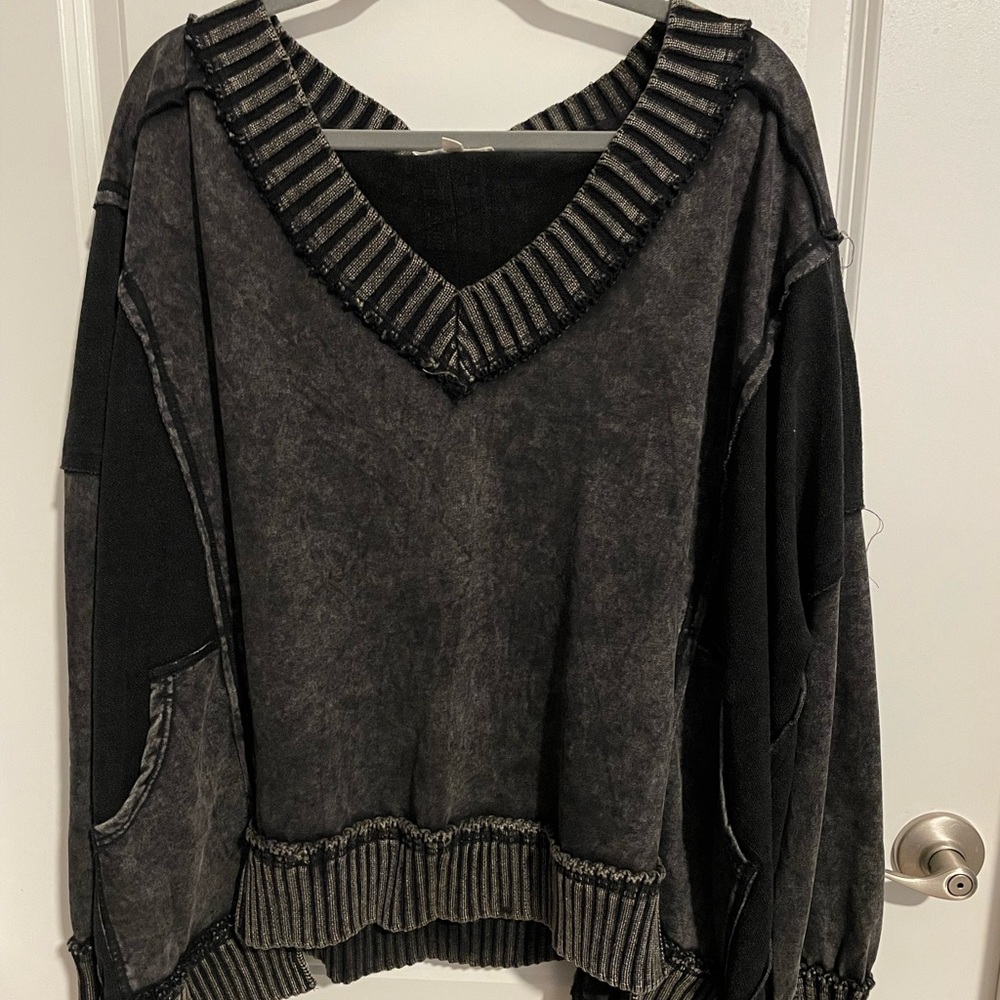 Black and Gray Women's Sweater Oli & Hali
